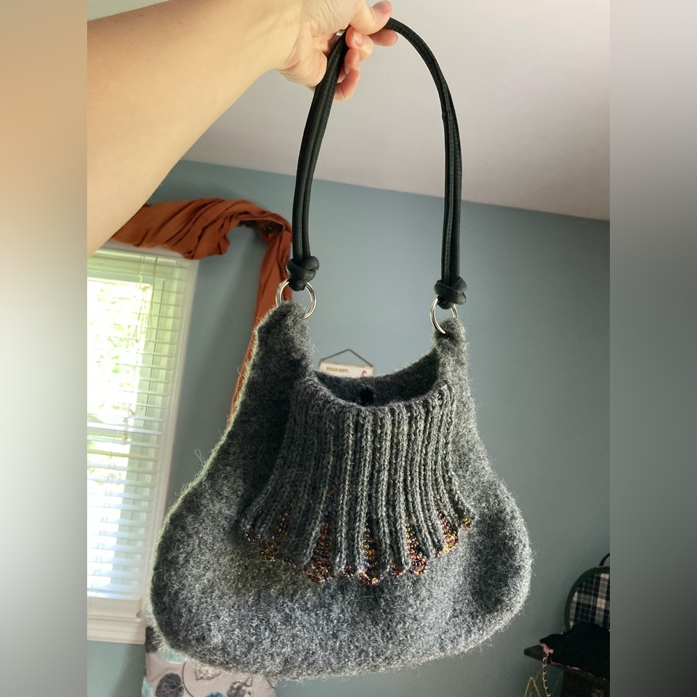 Knit felted shoulder bag - Picture 6 of 7